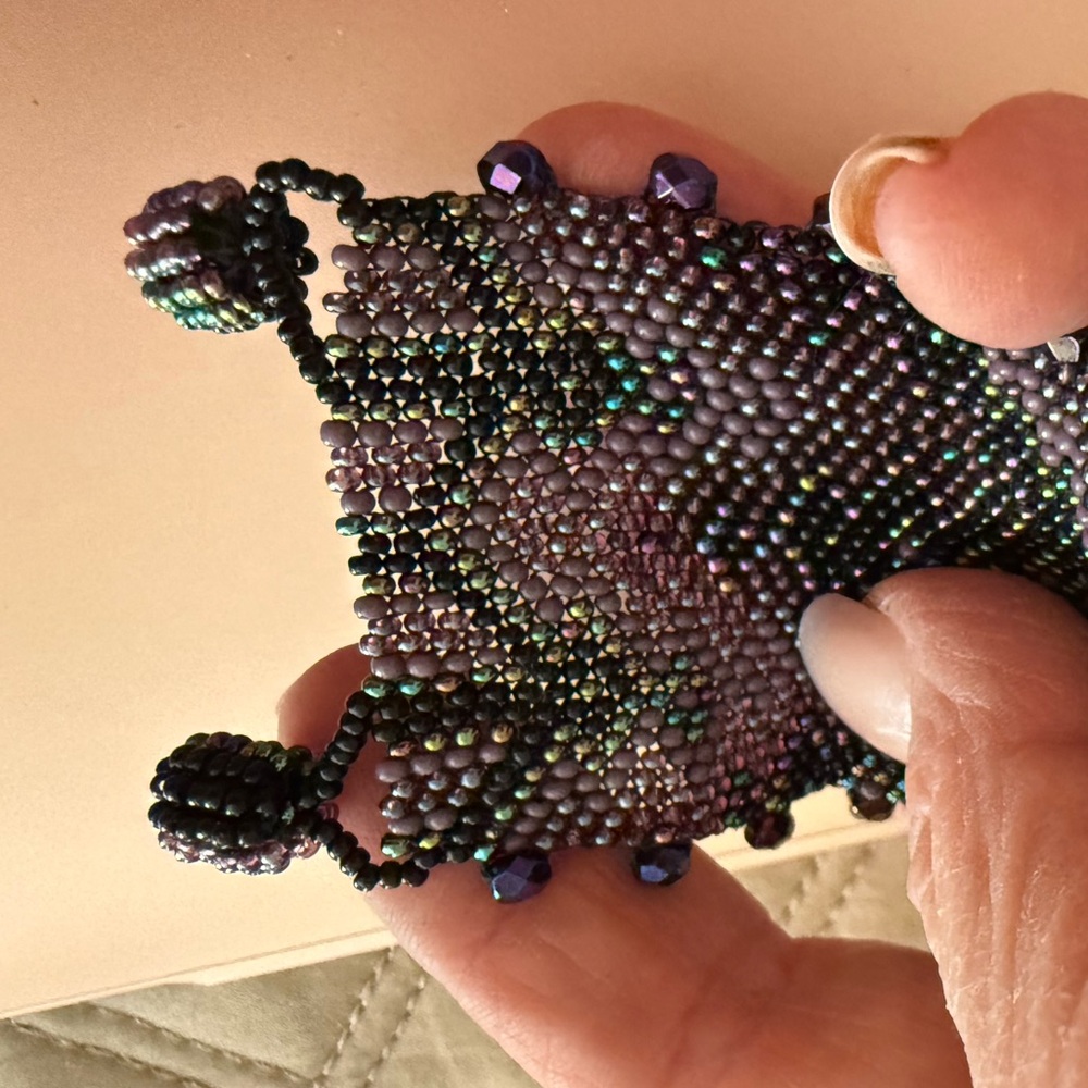 Hand beaded cuff - Picture 4 of 4